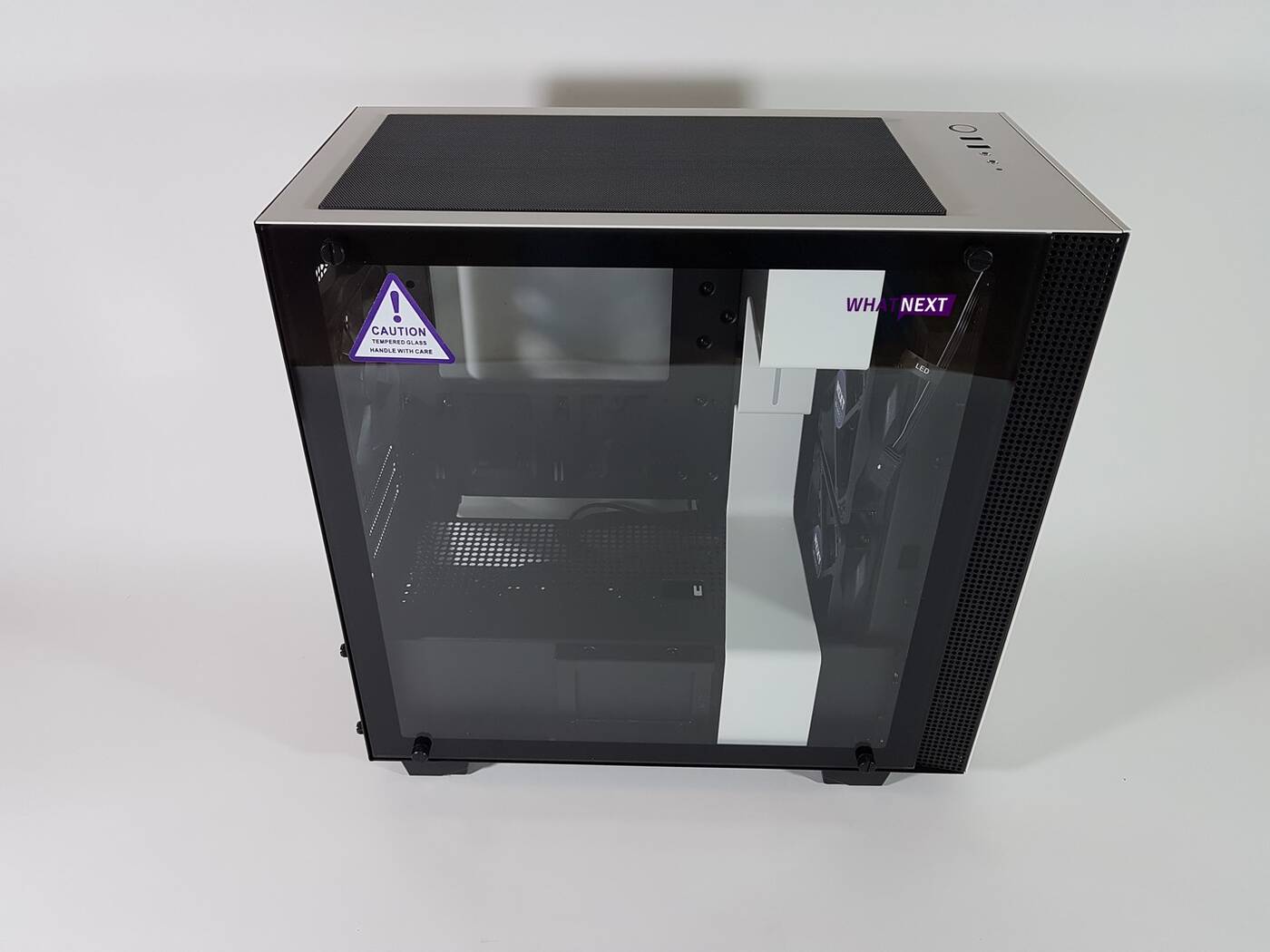 Test obudowy NZXT H400i
