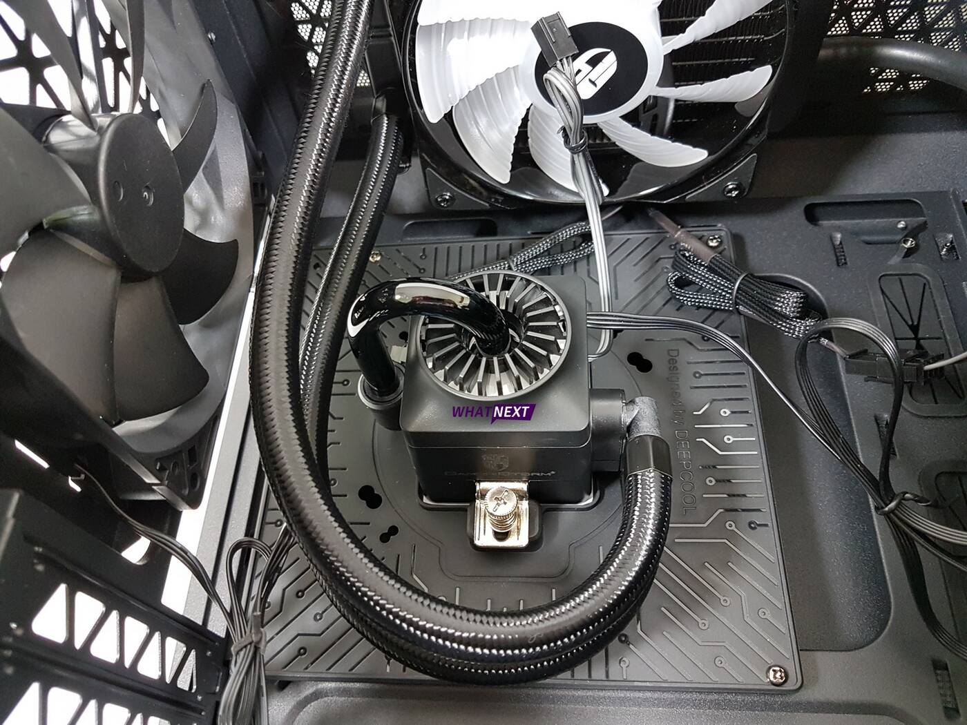 Test obudowy z wbudowanym chłodzeniem: Deepcool GamerStorm Baronkase Liquid