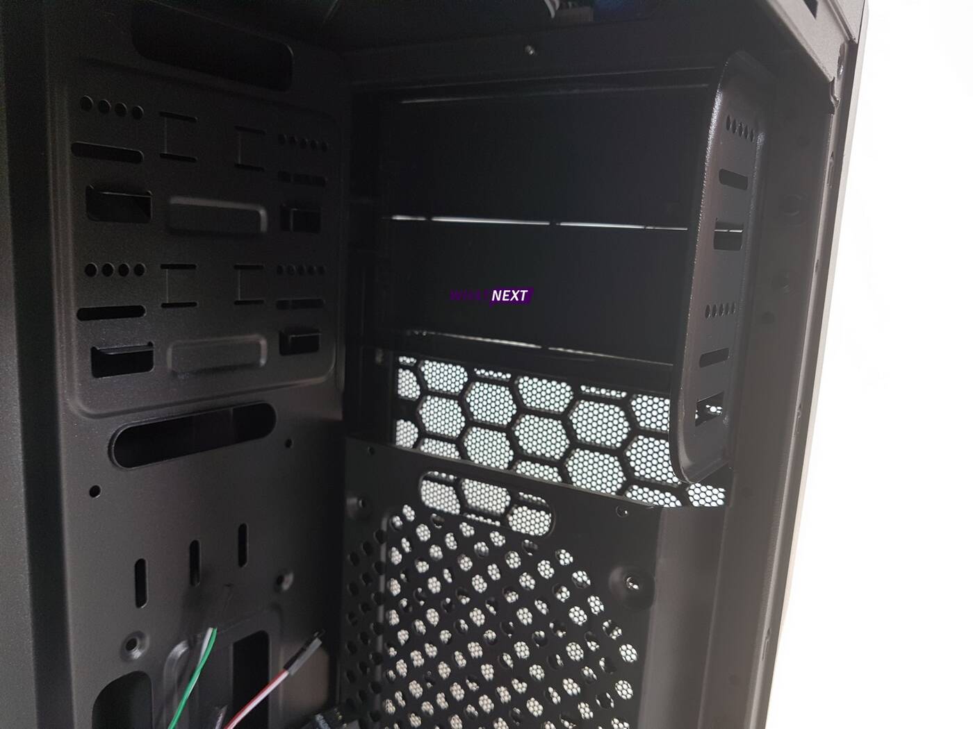 Test obudowy FSP CMT110