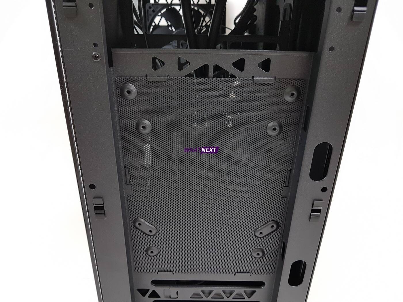 Test obudowy z wbudowanym chłodzeniem: Deepcool GamerStorm Baronkase Liquid