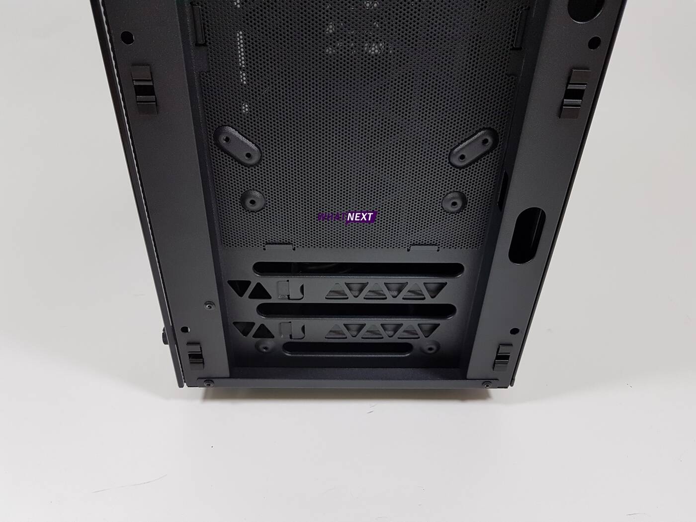 Test obudowy z wbudowanym chłodzeniem: Deepcool GamerStorm Baronkase Liquid