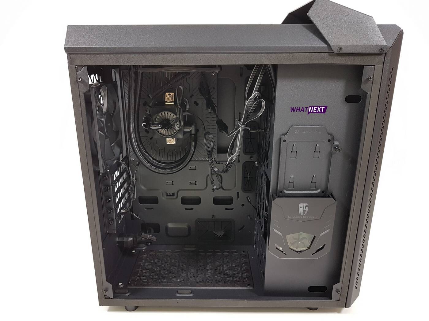 Test obudowy z wbudowanym chłodzeniem: Deepcool GamerStorm Baronkase Liquid