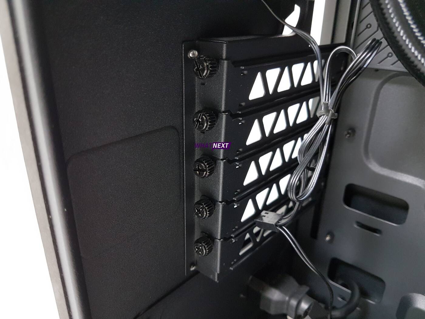 Test obudowy z wbudowanym chłodzeniem: Deepcool GamerStorm Baronkase Liquid