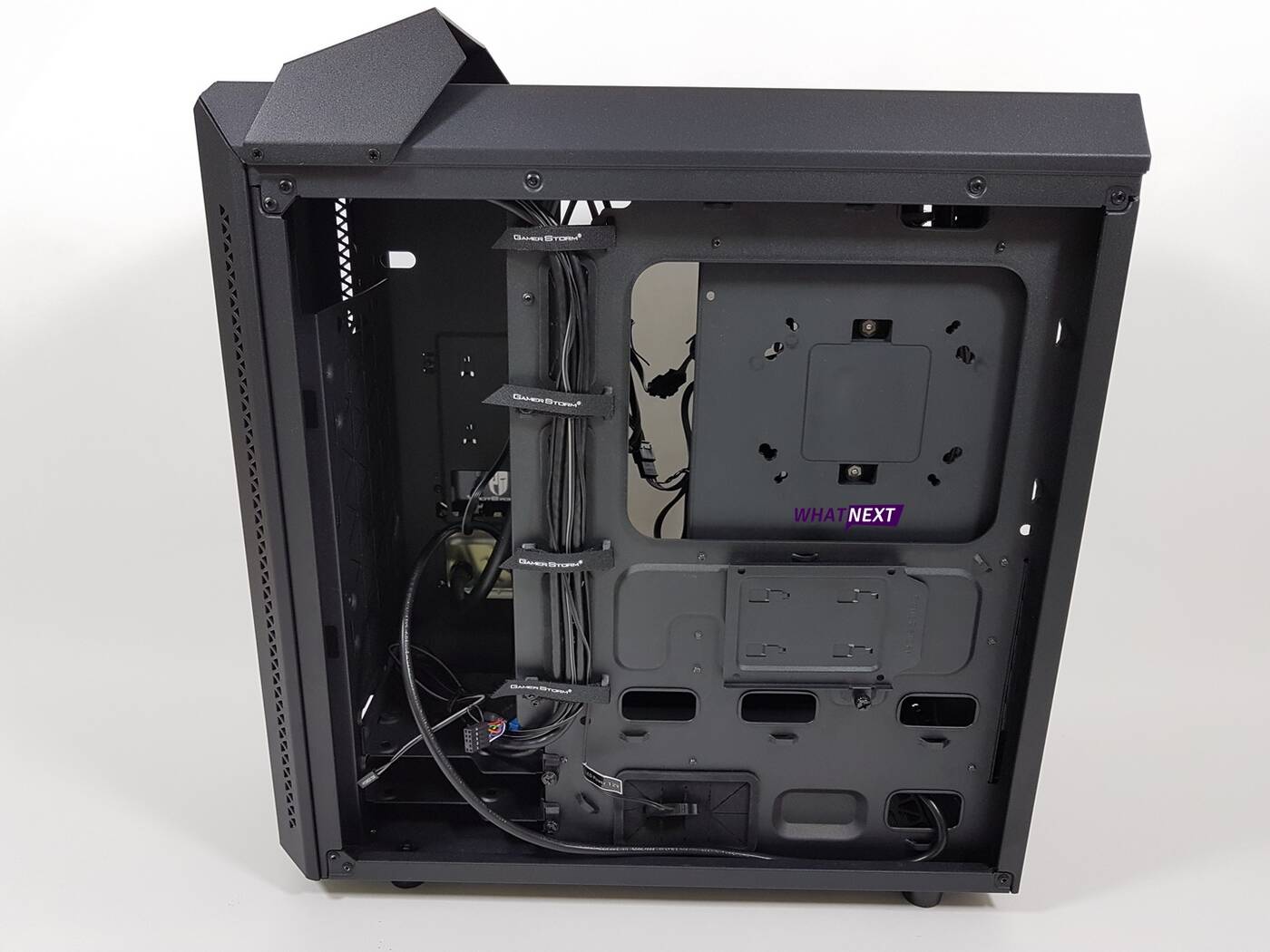 Test obudowy z wbudowanym chłodzeniem: Deepcool GamerStorm Baronkase Liquid