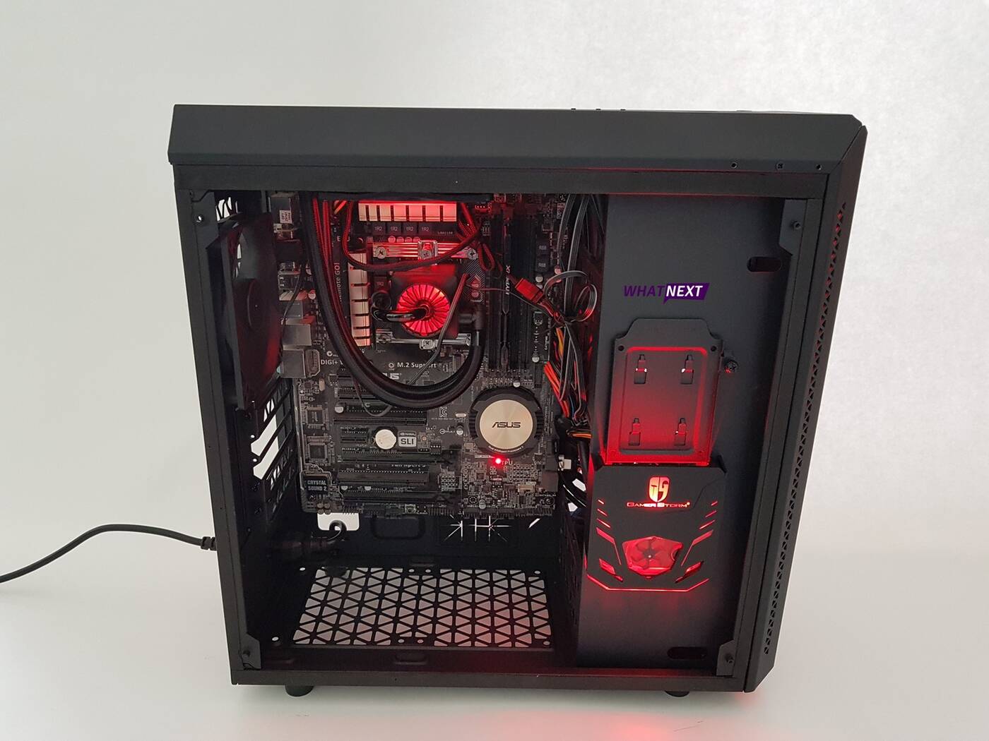 Test obudowy z wbudowanym chłodzeniem: Deepcool GamerStorm Baronkase Liquid