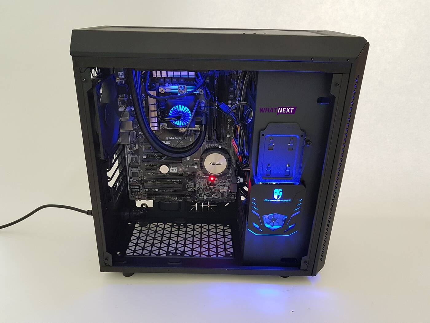 Test obudowy z wbudowanym chłodzeniem: Deepcool GamerStorm Baronkase Liquid