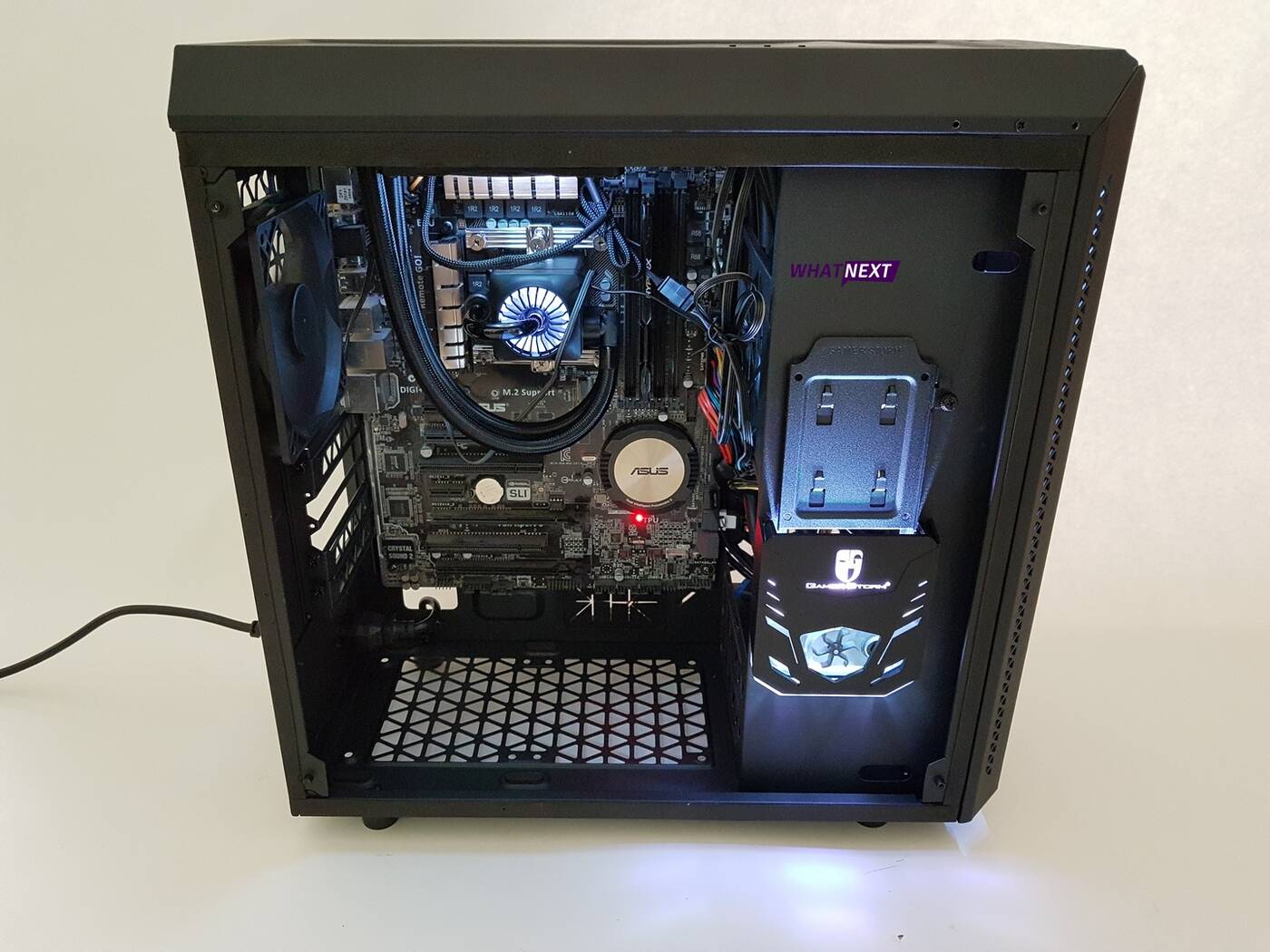 Test obudowy z wbudowanym chłodzeniem: Deepcool GamerStorm Baronkase Liquid