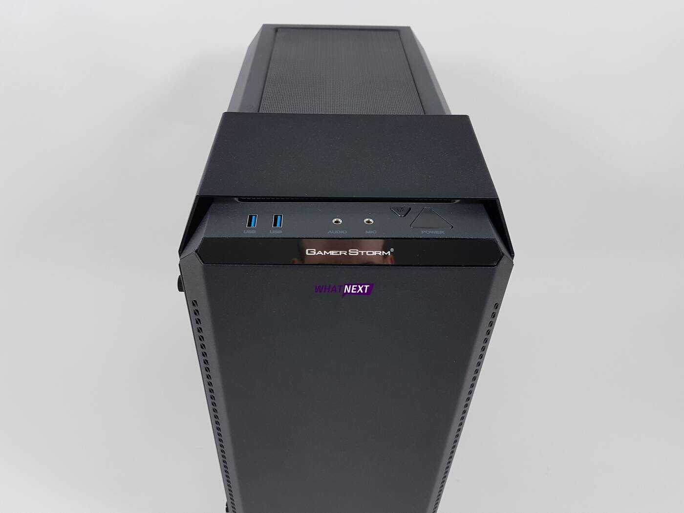 Test obudowy z wbudowanym chłodzeniem: Deepcool GamerStorm Baronkase Liquid