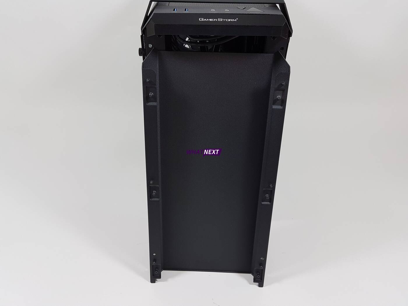 Test obudowy z wbudowanym chłodzeniem: Deepcool GamerStorm Baronkase Liquid