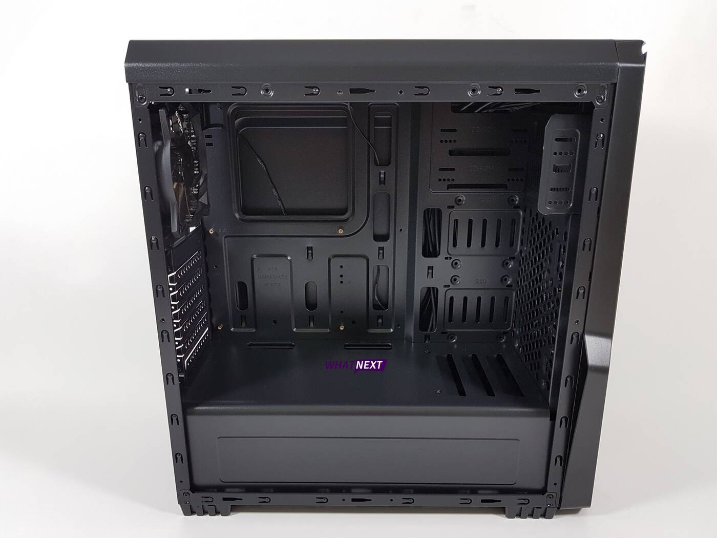 Test obudowy Genesis Titan 800