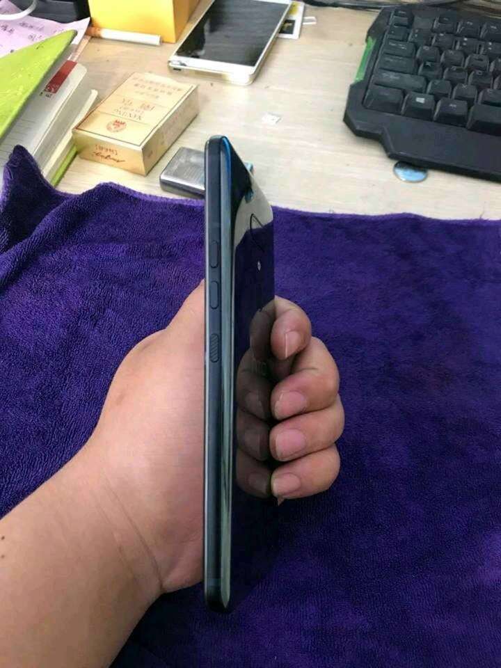 Nowe zdjęcia nieogłoszonego smartfona od HTC