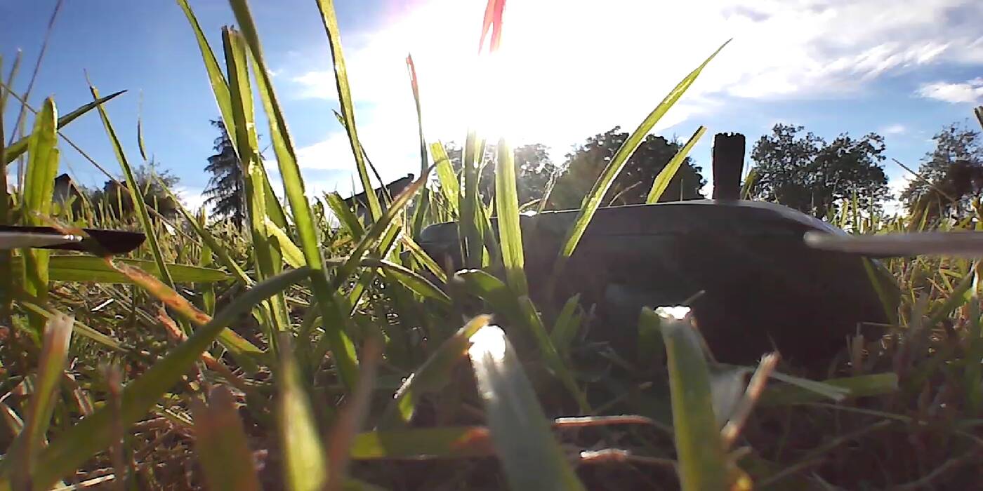 Niby zabawka, czyli test drona Parrot Mambo