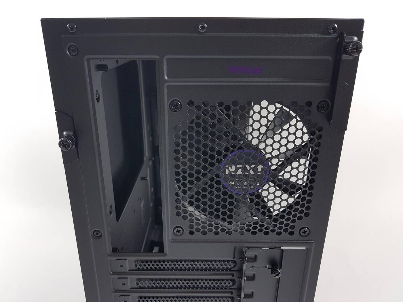 Test obudowy NZXT H500
