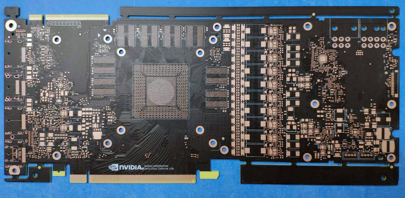 Laminat GeForce 1180/2080 ujrzał światło dzienne