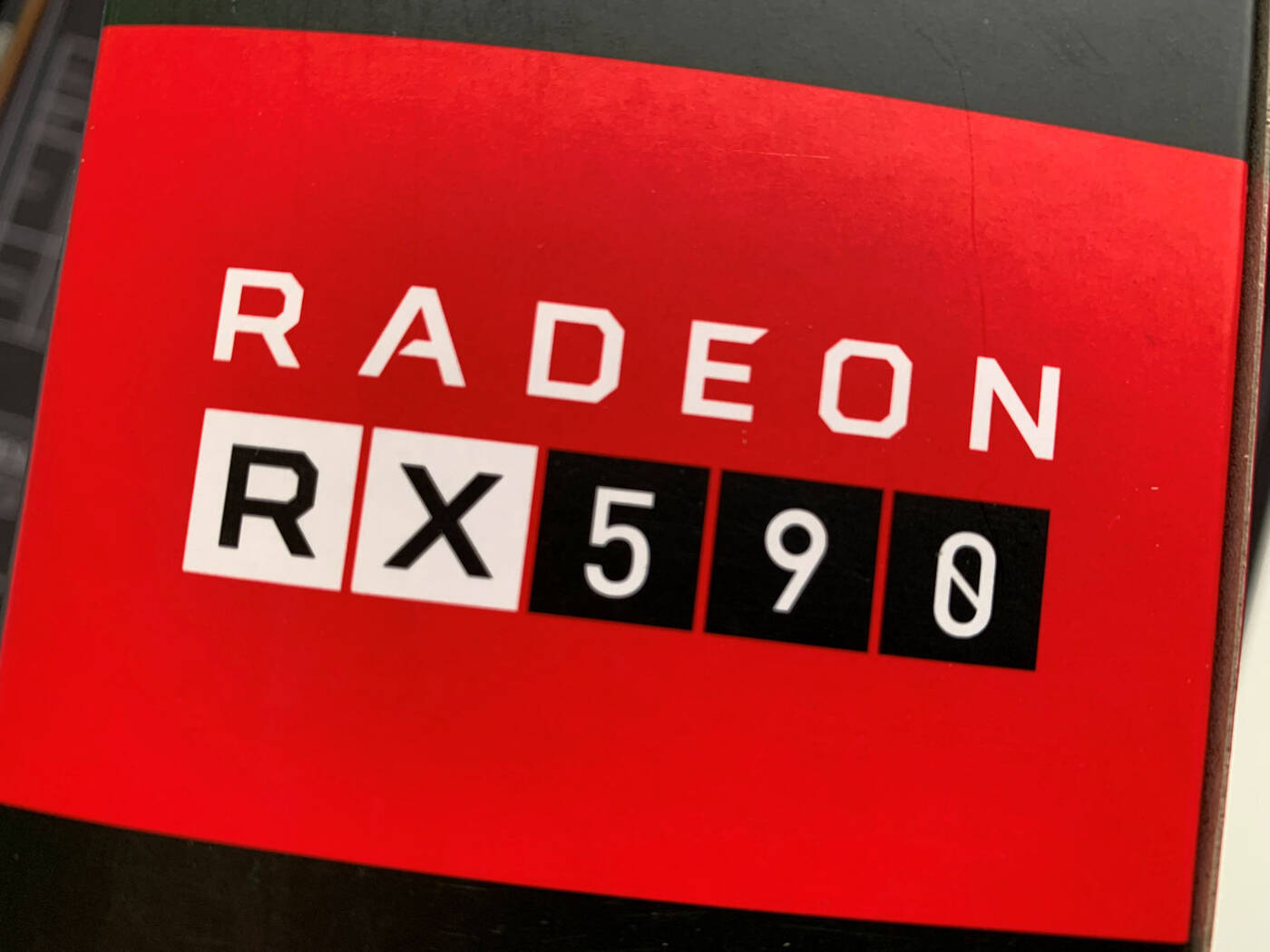 AMD Radeon RX 590 na 12nm procesie FinFET