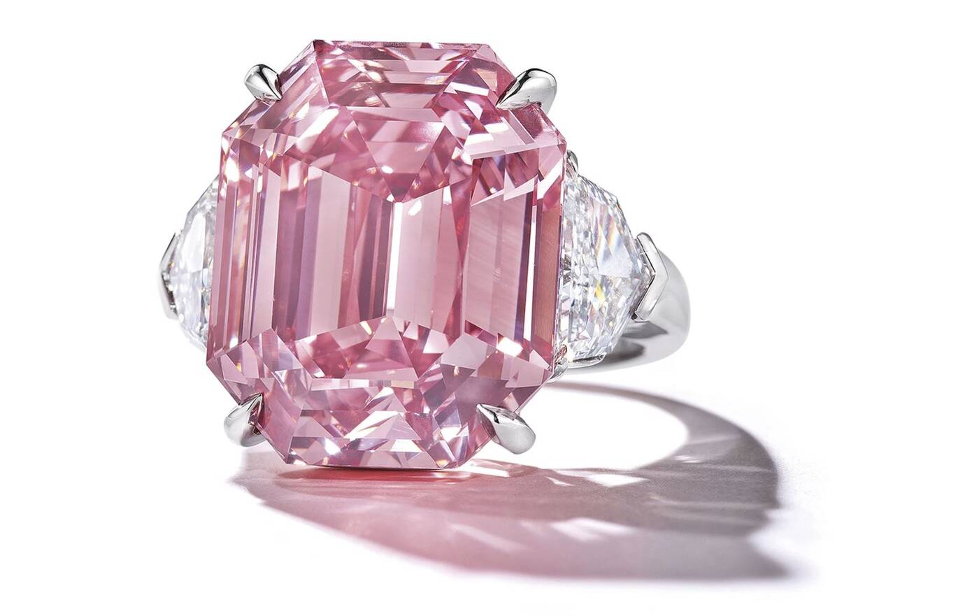 diament, różowy diament, ogromny diament, aukcja diamentu