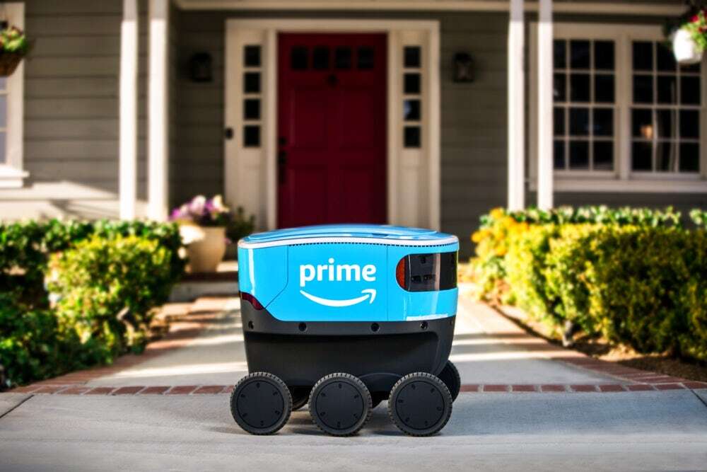Amazon uruchomił usługę autonomicznych robotów kurierów