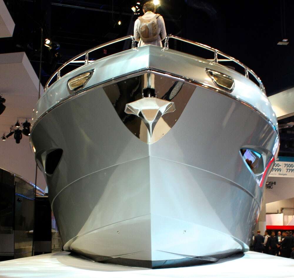 Czym jacht Adonis zasłużył sobie na występ na targach CES?