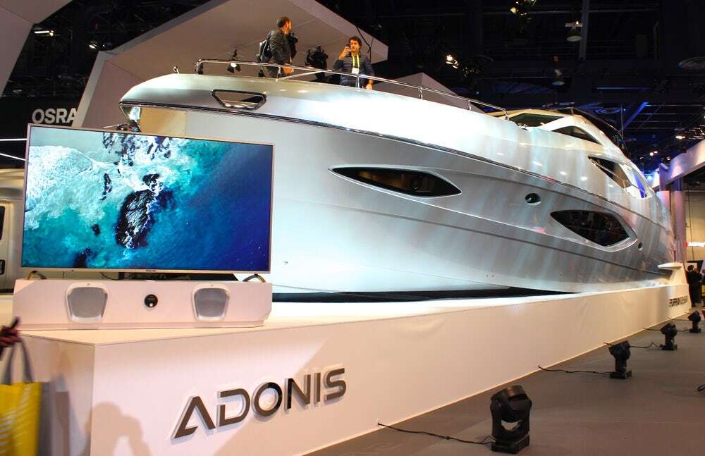 Czym jacht Adonis zasłużył sobie na występ na targach CES?