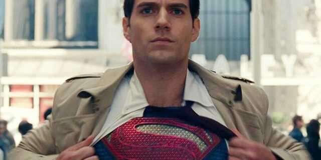 Henry Cavill chce nadal grać Supermana