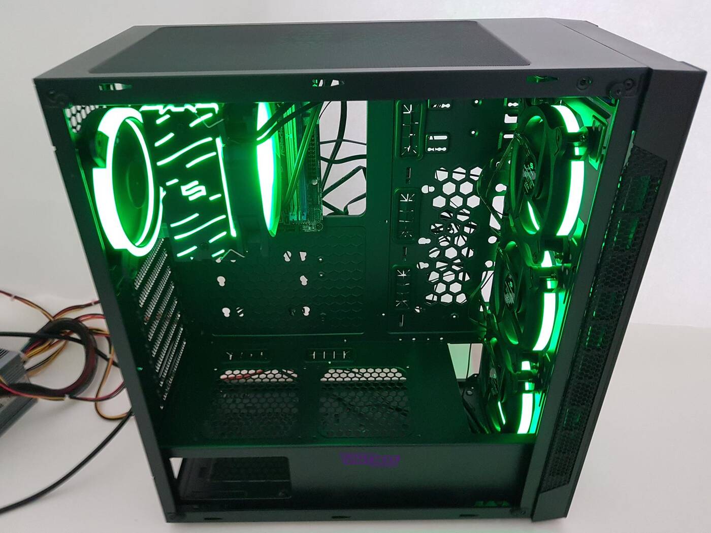 Test obudowy SilentiumPC AR5X TG RGB