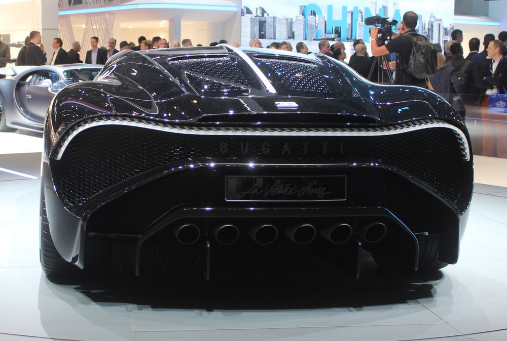 Сколько стоит самая дорогая станция. Bugatti la voiture noire модель. Новая Bugatti la voiture noire. Самая дорогая машина в мире Бугатти. Бугатти самая дорогая Бугатти.