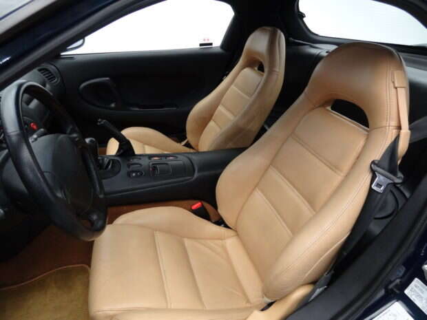 Świetnie utrzymana Mazda RX-7 z 1994 roku może sprzedać się nawet za milion