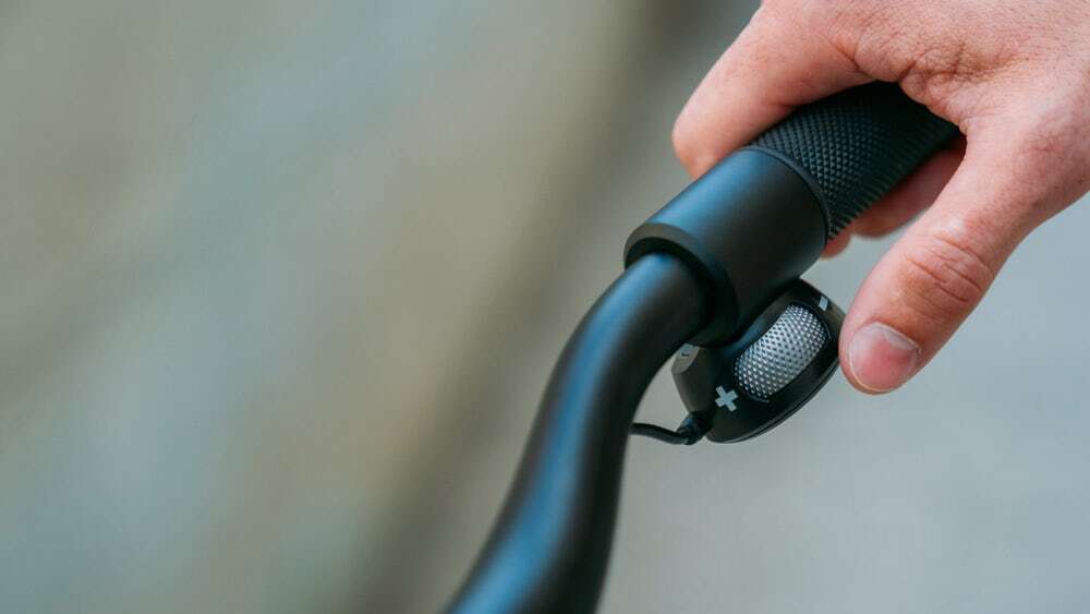 Rev pierwszą hulajnogą elektryczną w ofercie Boosted