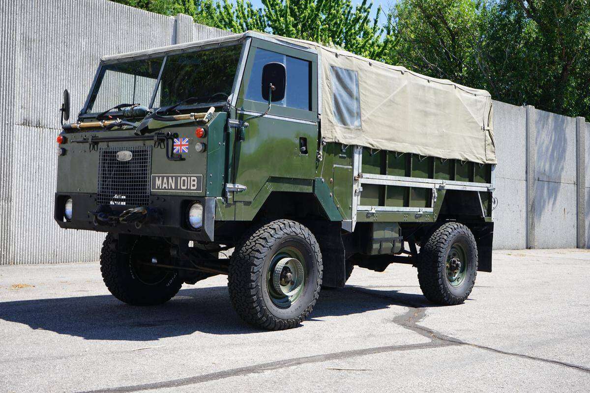 Ciężarówka wojskowa 101 Forward Control trafiła na sprzedaż