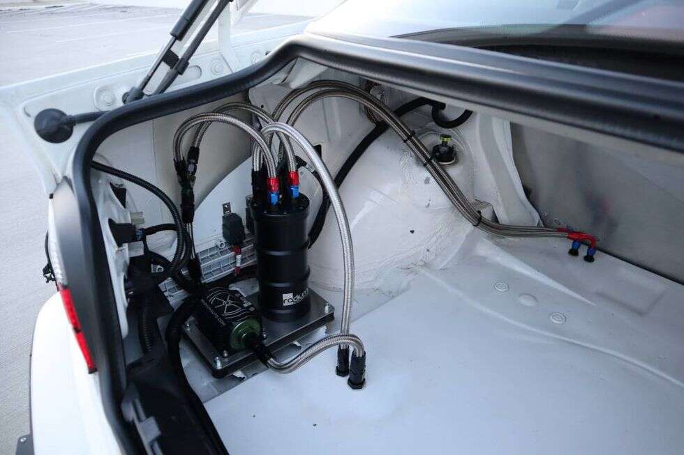 Właściciel tego zmodernizowanego BMW E36 M3 z V8 sprzedaje go za pół ceny