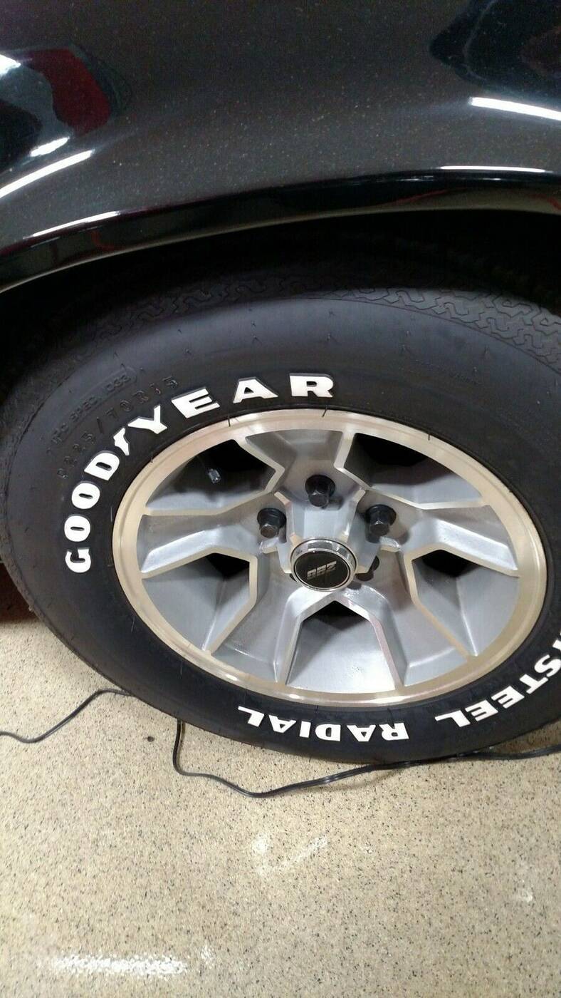 Camaro Z28 z 1981 roku trafił na sprzedaż z 85 kilometrami na liczniku