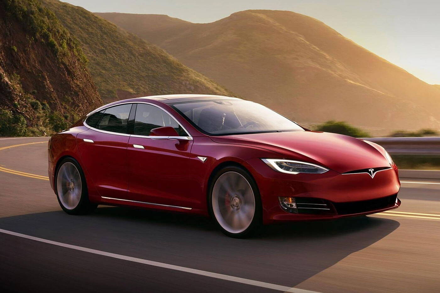 Tesla rezygnuje z najtańszych wariantów Model S i Model X