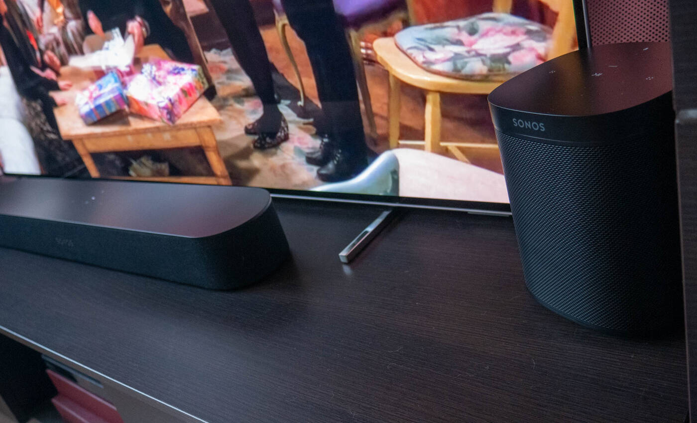 Test głośników Sonos Beam i Sonos One