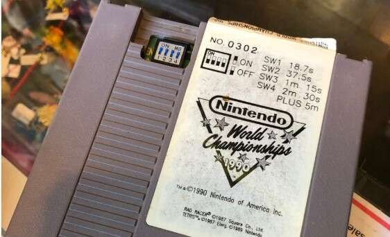 Warty krocie Nintendo World Championships 1990 znaleziony w stercie kartridży