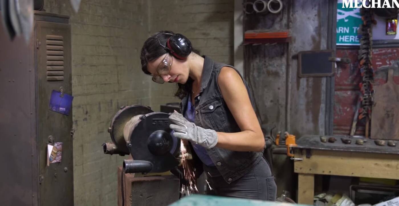 Poznajcie kobietę odpowiedzialną za jedne z najciekawszych noży domowej roboty