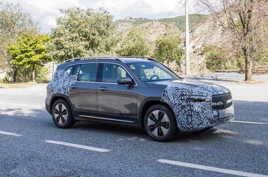 Elektryczny kompaktowy SUV EQB Mercedes-Benz trafił na drogi