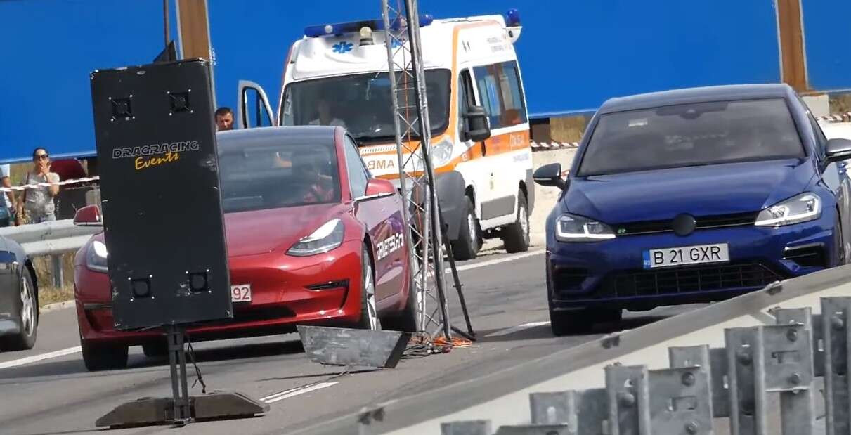 Pojedynek Tesla Model 3 i Golf R może zdziwić
