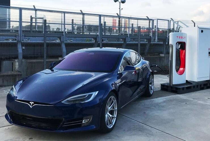 Tesla Model S wróci na Nurburgring w październiku w oczywistym celu