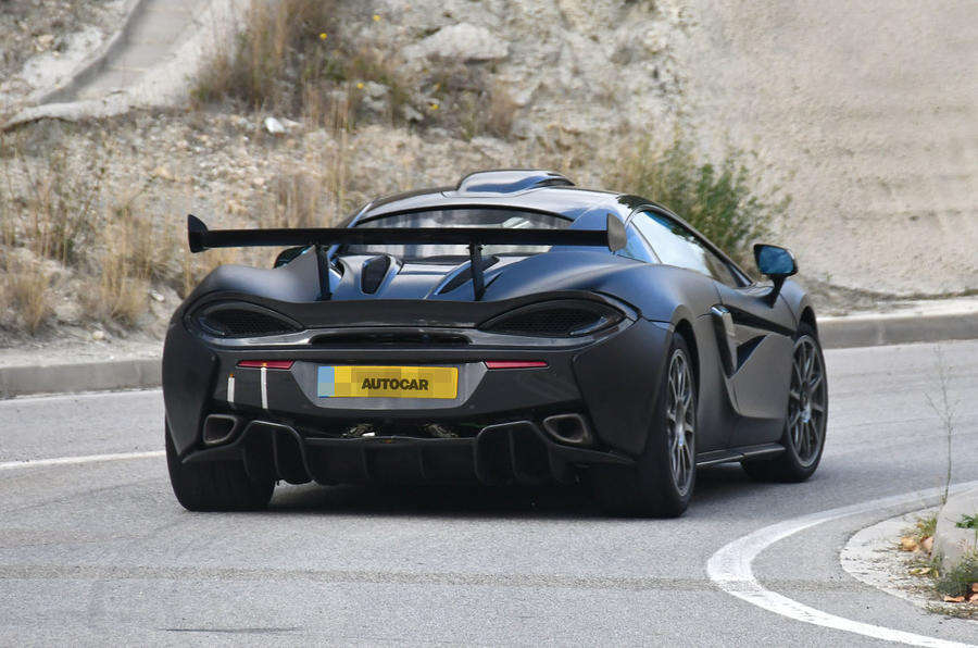 Zdjęcia potwierdzają hardcorowego McLaren 620R