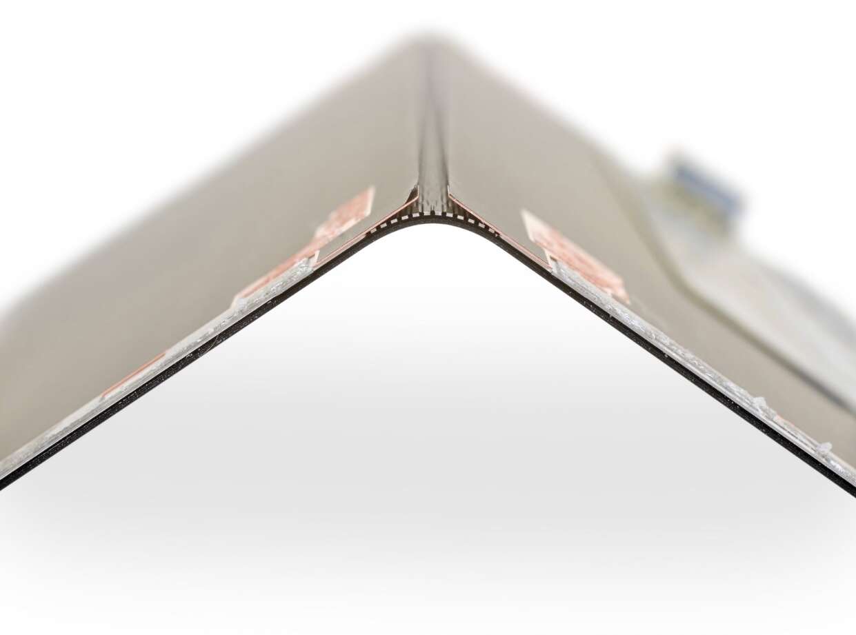 Galaxy Fold, ifixit Galaxy Fold, rozebranie Galaxy Fold, wnętrze Galaxy Fold, zmiany Galaxy Fold