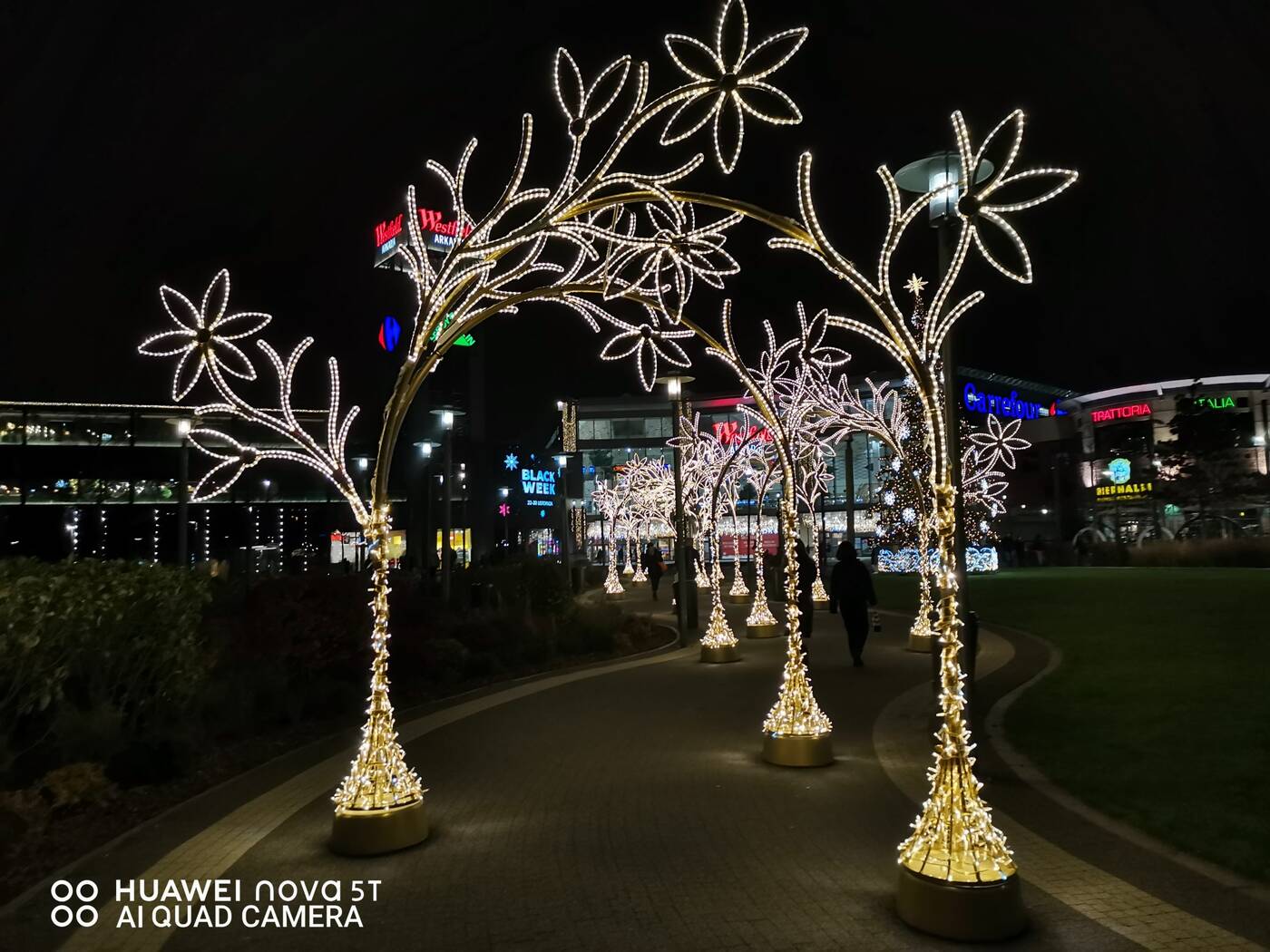 Test Huawei Nova 5T - jak sprzedać dwa razy ten sam smartfon