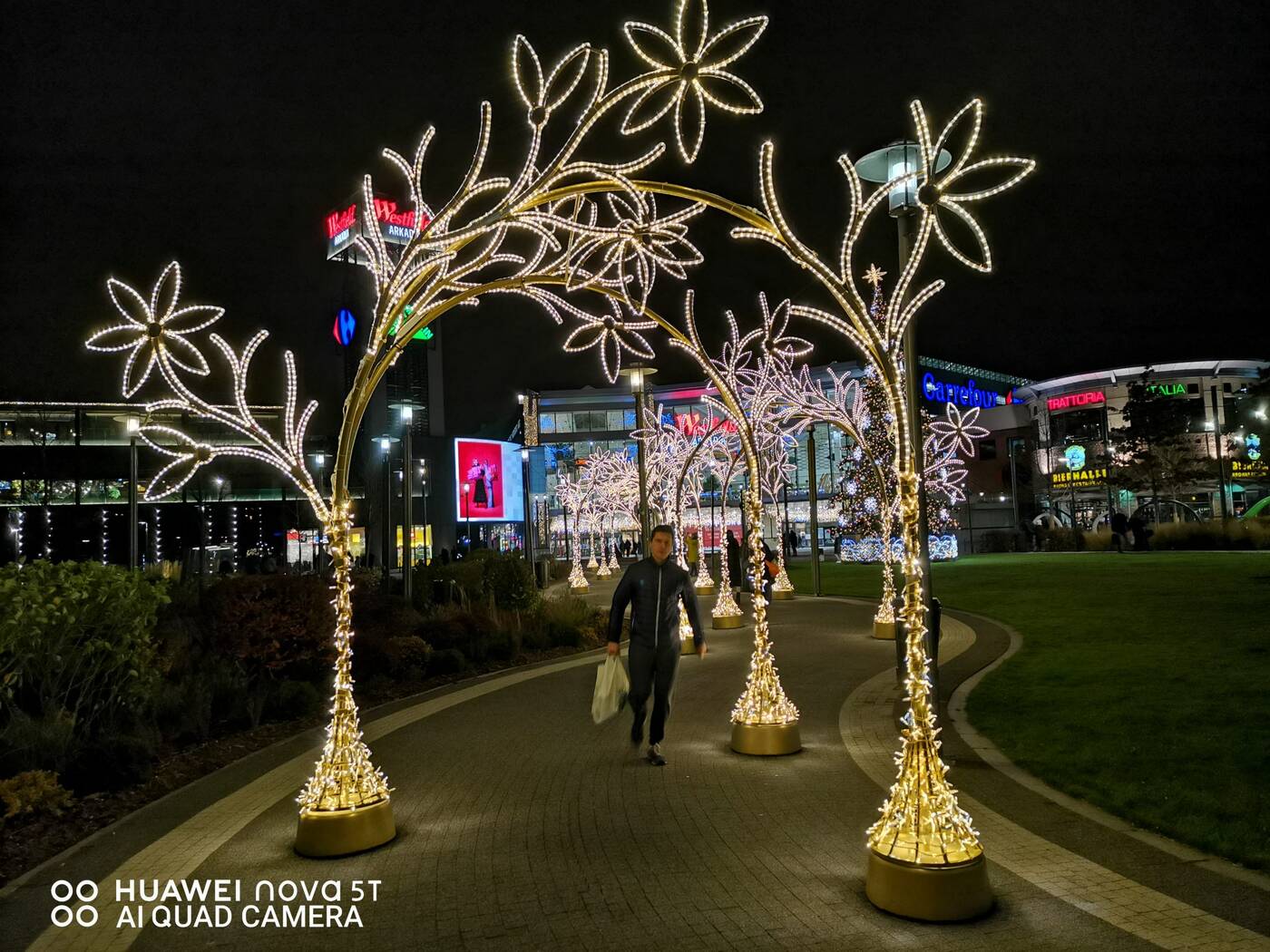 Test Huawei Nova 5T - jak sprzedać dwa razy ten sam smartfon