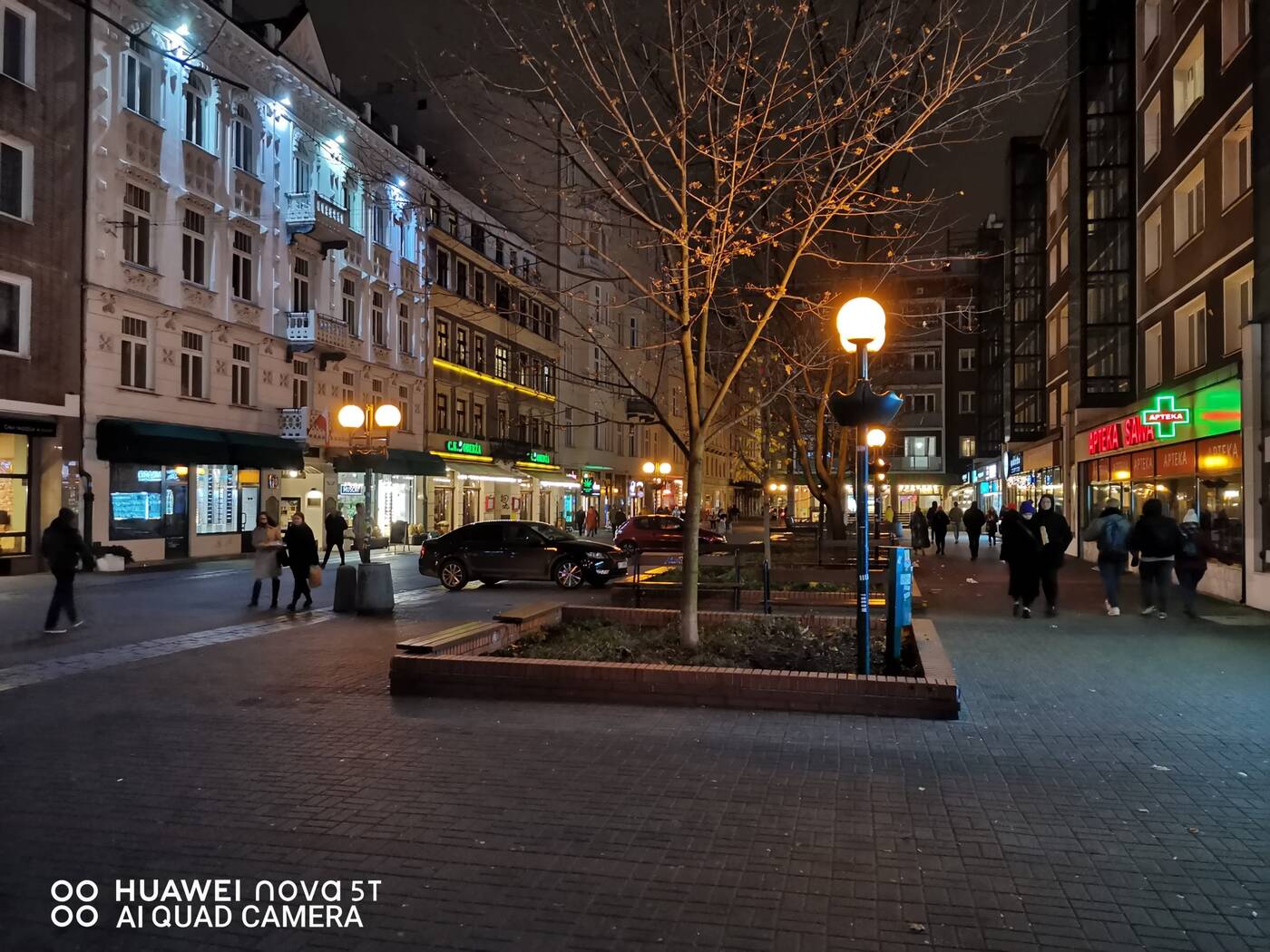 Test Huawei Nova 5T - jak sprzedać dwa razy ten sam smartfon