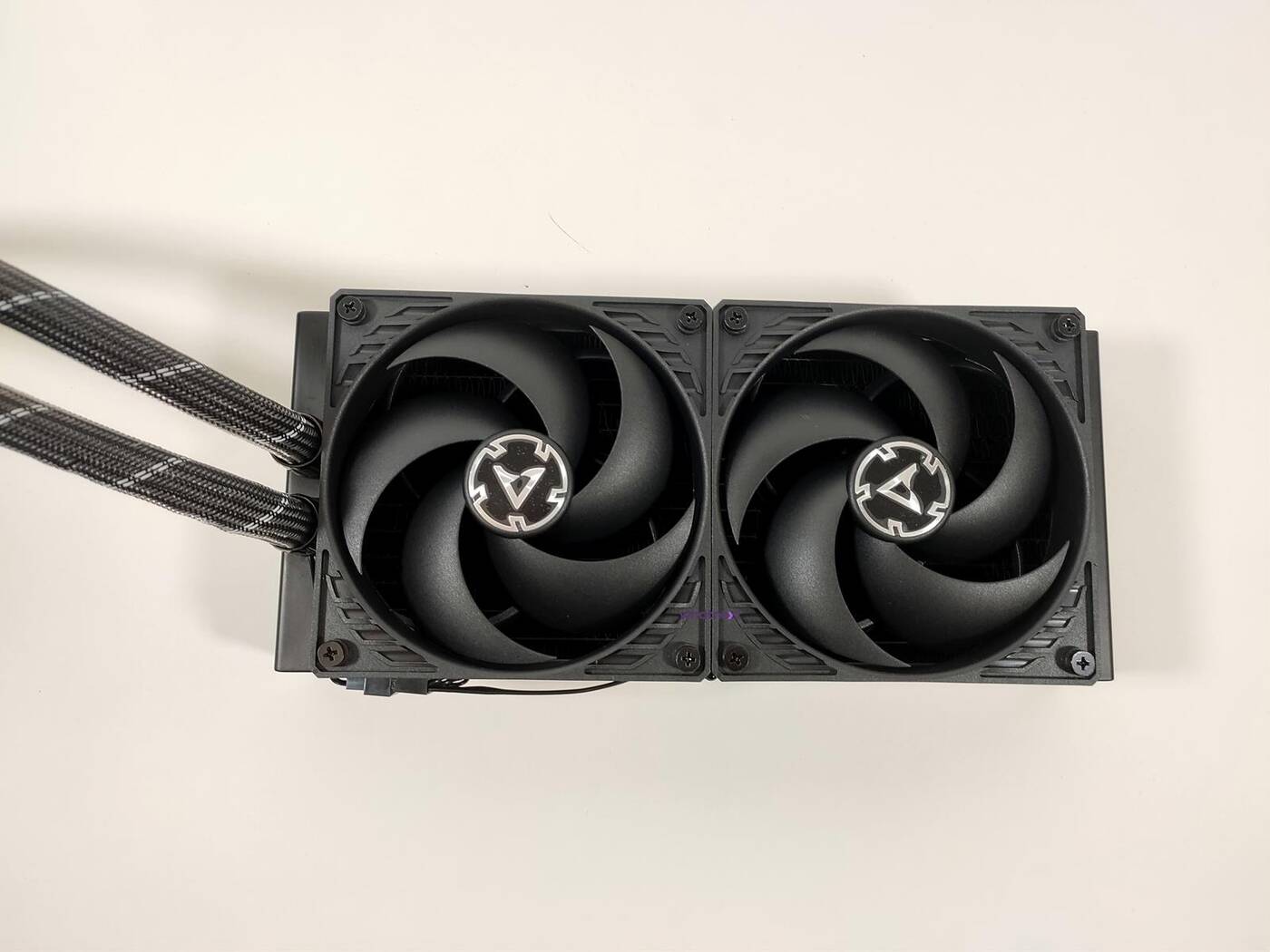 Test chłodzenia Arctic Liquid Freezer II 240