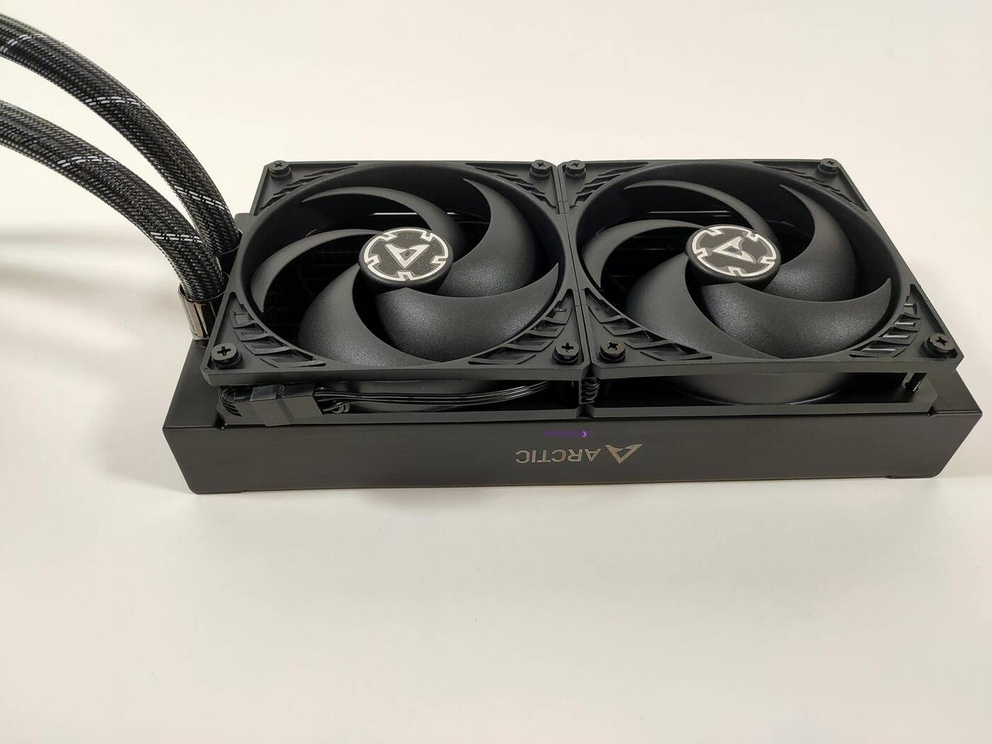 Test chłodzenia Arctic Liquid Freezer II 240