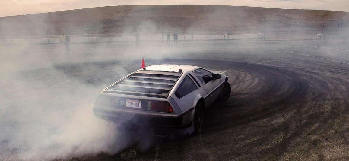 Autonomiczny DeLorean, Delorean Marty, driftujący Marty, samochód Marty