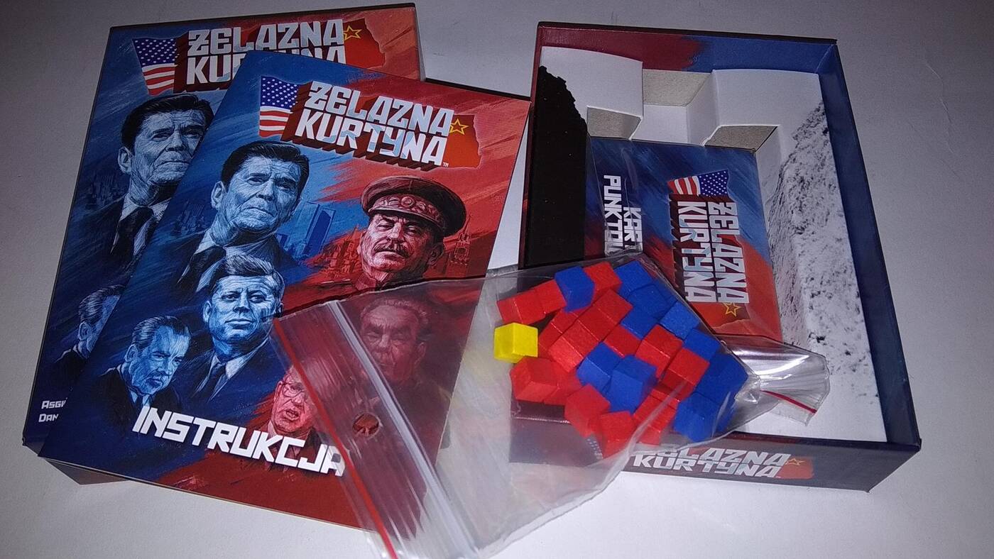 Żelazna Kurtyna pudło
