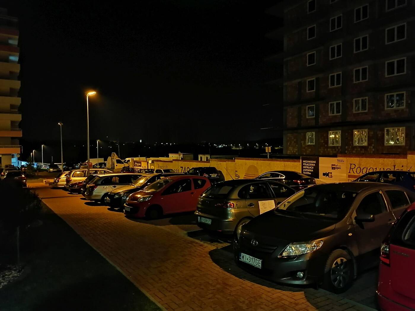 Huawei P Smart Pro urzeka wyglądem i kusi ceną