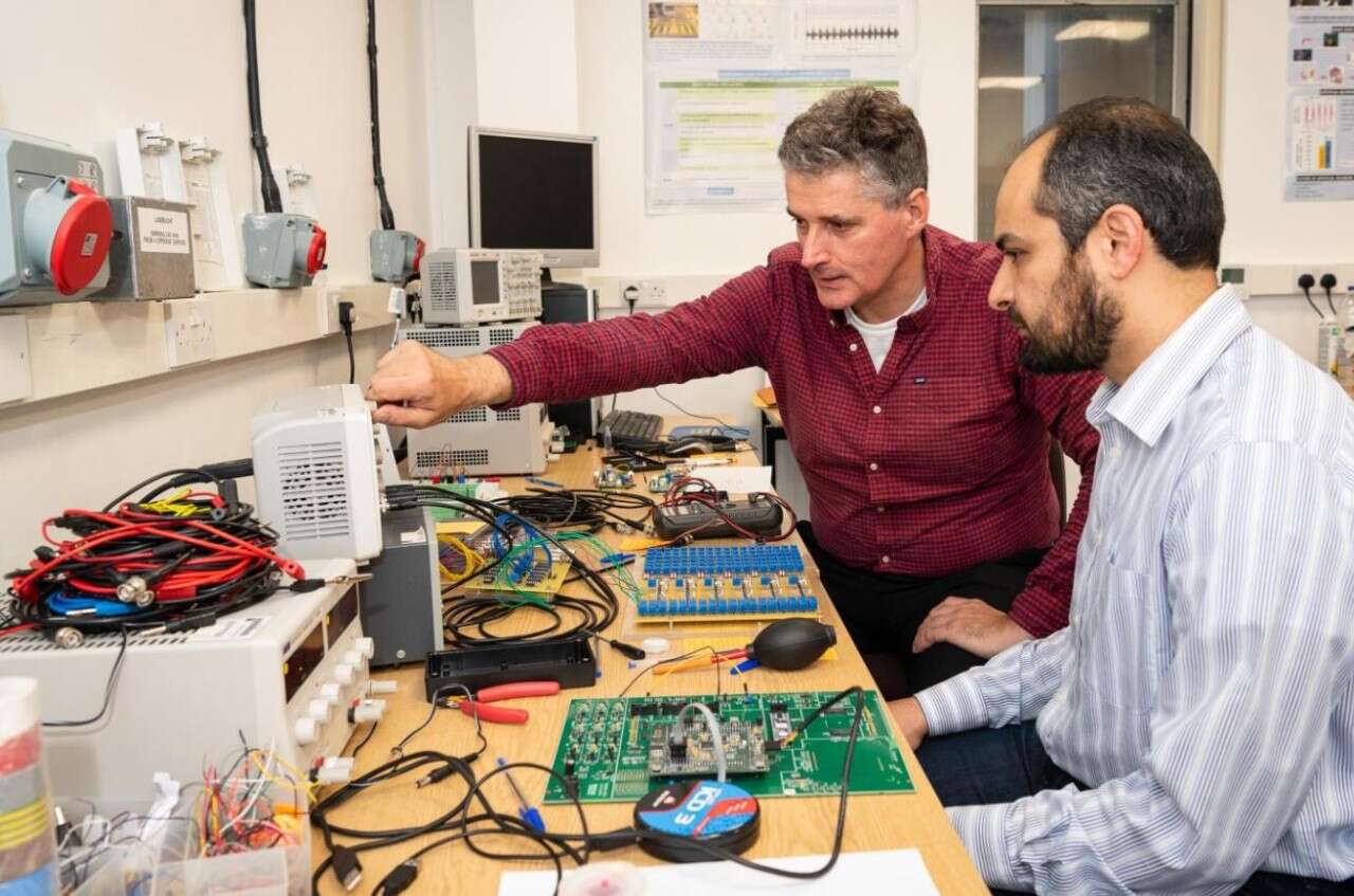 sztuczne neurony, pierwsze sztuczne neurony, naśladowanie neuronów, odpowiedniki neuronów