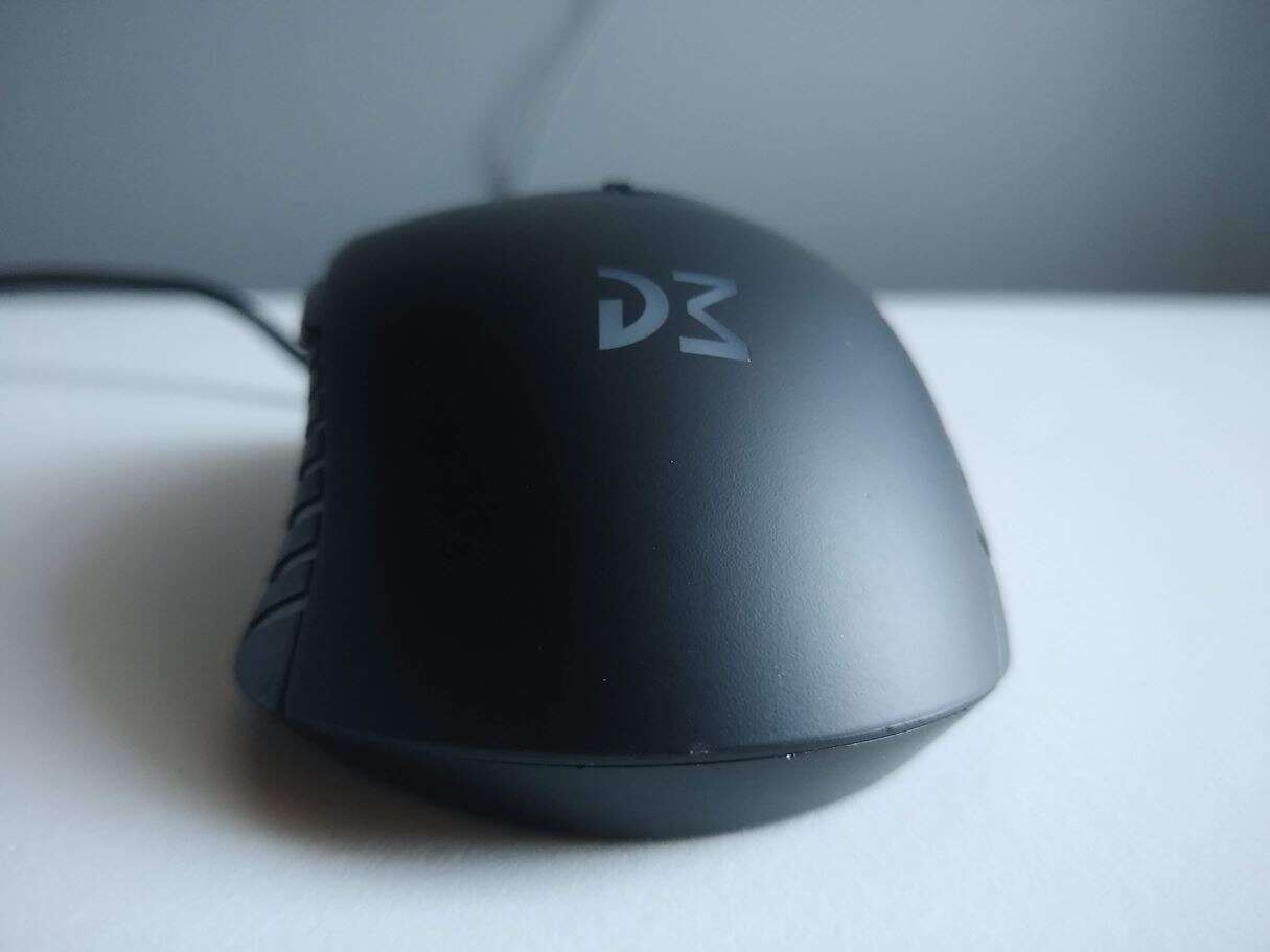 Test myszki Dream Machines DM5 Blink